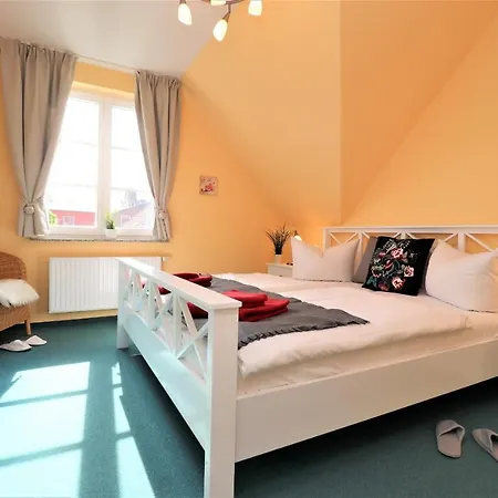 Achtern Hafen App 03 *